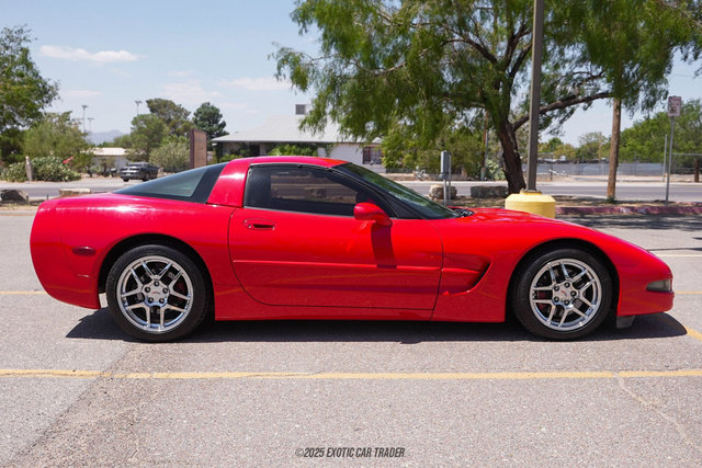 Used 1999 Chevrolet Corvette Coupe w/ Memory Pkg RWD image 15