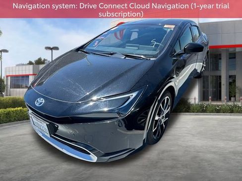 Used 2025 Toyota Prius Plug-In Hybrid FWD image 3