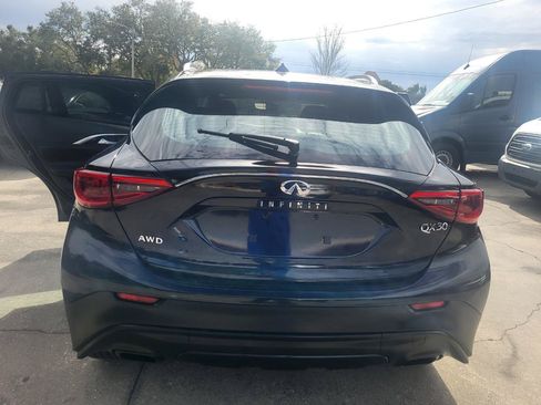 Used 2017 INFINITI QX30 AWD image 96
