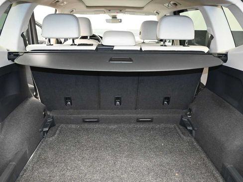 Used 2021 Volkswagen Tiguan SEL AWD/4WD image 24