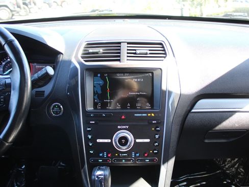 Used 2019 Ford Explorer Sport w/ Equipment Group 401A AWD/4WD image 23