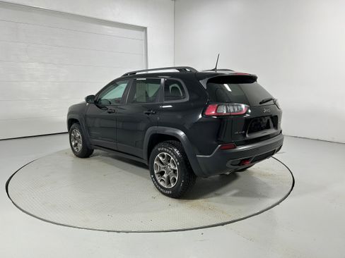 Used 2020 Jeep Cherokee Trailhawk image 24