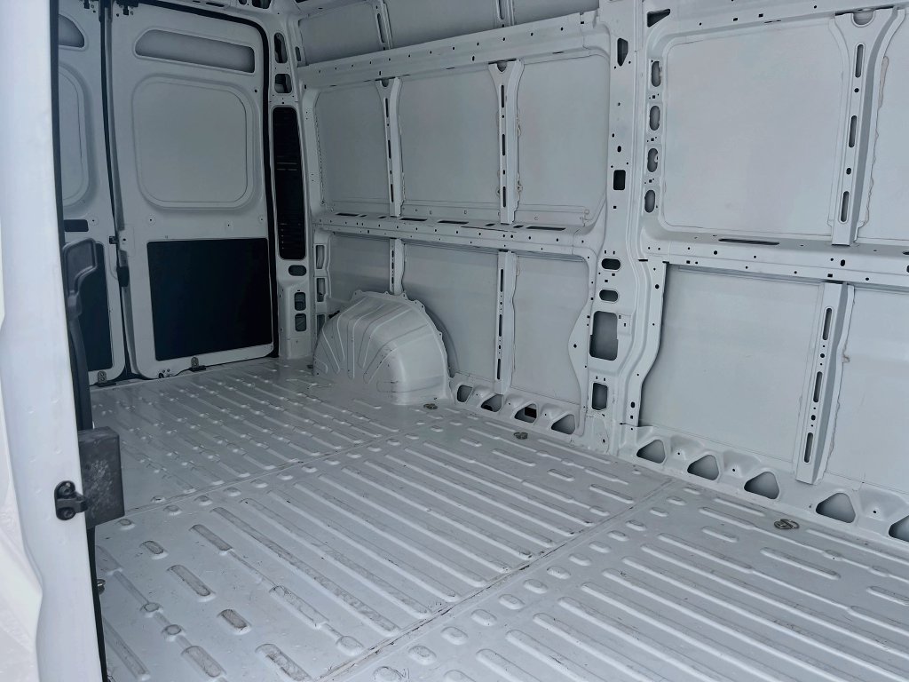 Used 2024 RAM ProMaster 2500 w/ Convenience Group FWD image 24