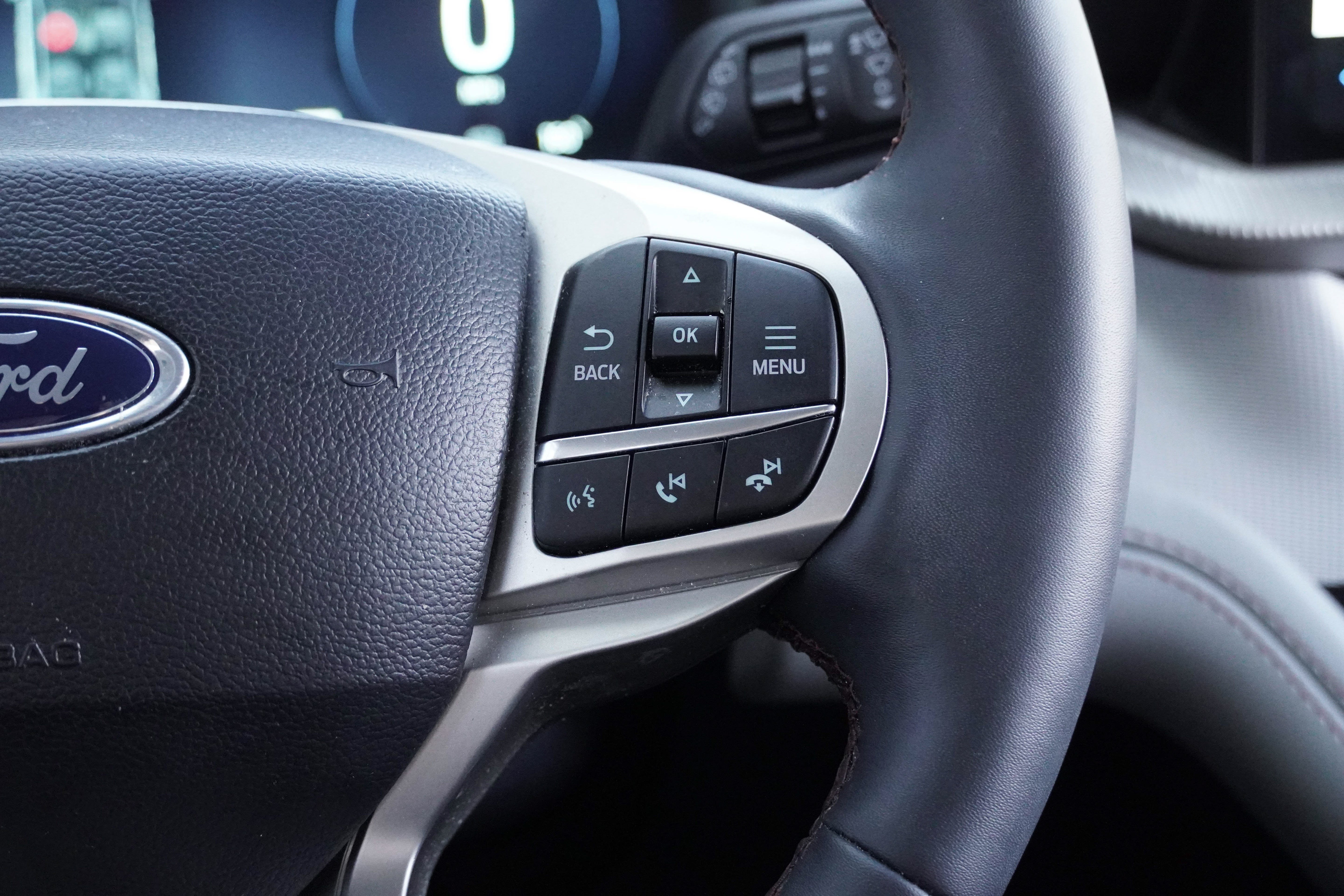 Used 2025 Ford Explorer Active w/ Active Comfort Package RWD image 22