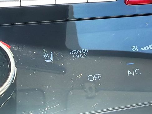 Used 2025 Hyundai Santa Fe SEL FWD image 19