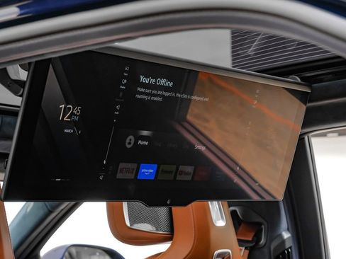 Used 2023 BMW 760i xDrive image 34