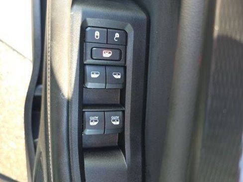 Certified 2024 Jeep Grand Cherokee L Laredo AWD/4WD image 11