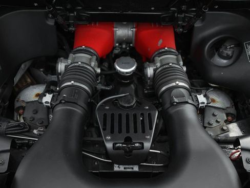 Used 2013 Ferrari 458 Spider image 22