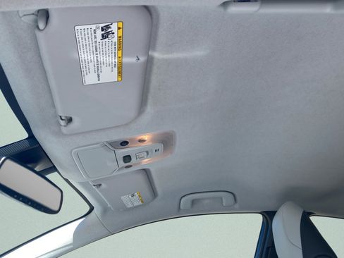 Used 2017 Toyota Prius Prime Advanced FWD image 26
