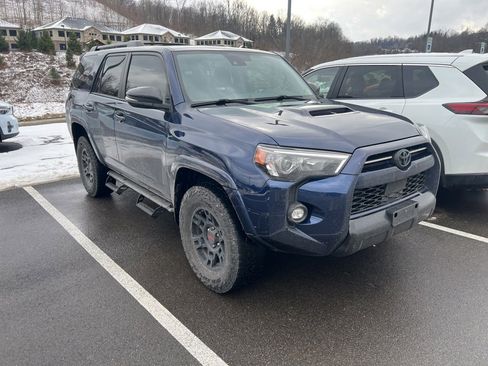 Used 2021 Toyota 4Runner Venture image 3