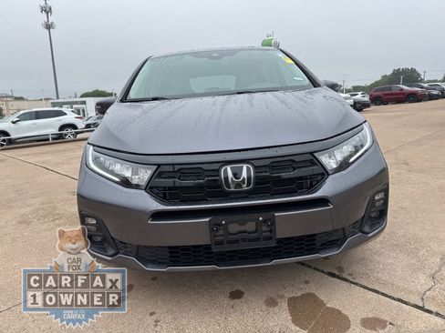 Used 2026 Honda Odyssey Touring image 2