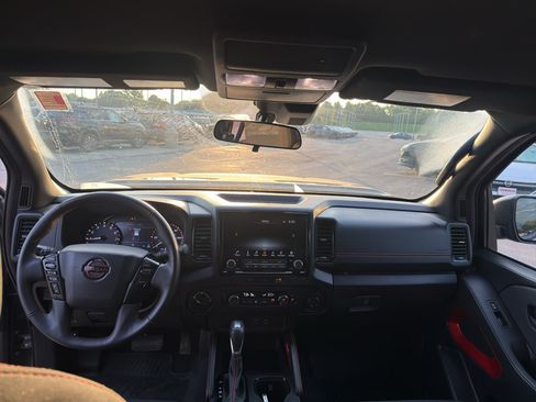 Used 2024 Nissan Frontier PRO-4X w/ Off-Road Protection Package AWD/4WD image 29