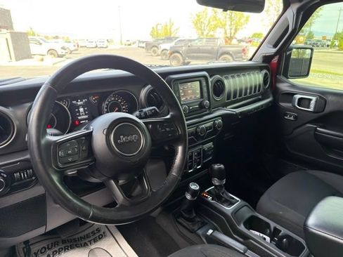 Used 2021 Jeep Wrangler Unlimited Sport AWD/4WD image 13