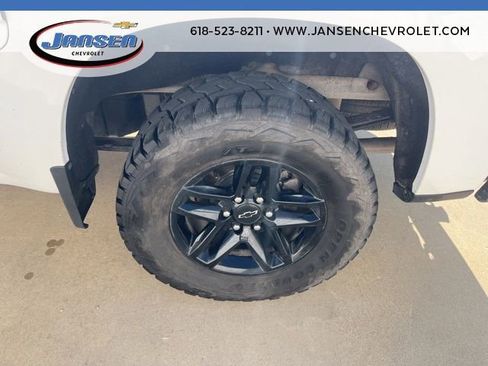 Used 2020 Chevrolet Silverado 1500 LT Trail Boss AWD/4WD image 9