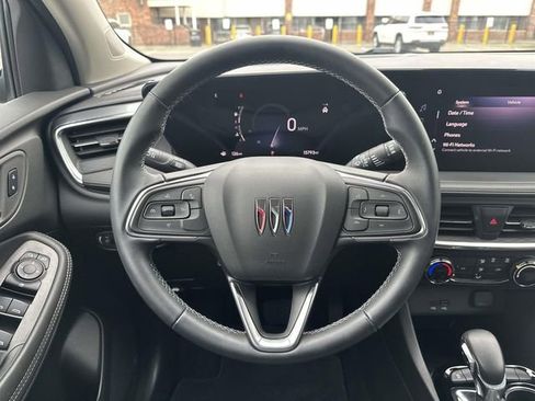 Used 2024 Buick Encore GX Preferred image 32