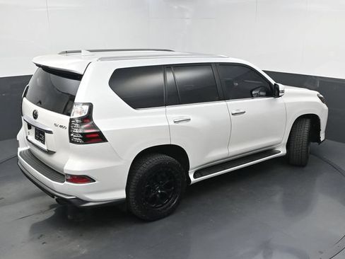 Used 2023 Lexus GX 460 Premium w/ Accessory Package AWD/4WD image 40