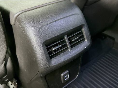 Used 2020 Chevrolet Equinox LT AWD/4WD image 32