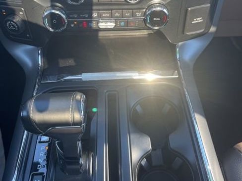 Used 2022 Ford F150 Lariat w/ Equipment Group 502A High image 21