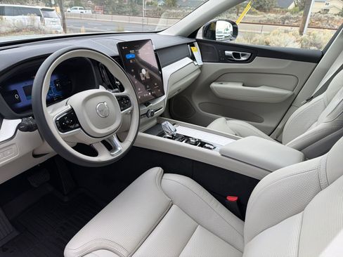 New 2026 Volvo XC60 T8 Ultra w/ Climate Package PRO image 20