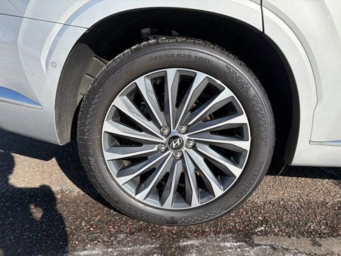 Used 2024 Hyundai Palisade Calligraphy image 10