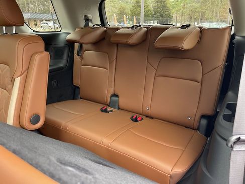 New 2026 Nissan Pathfinder Platinum image 21