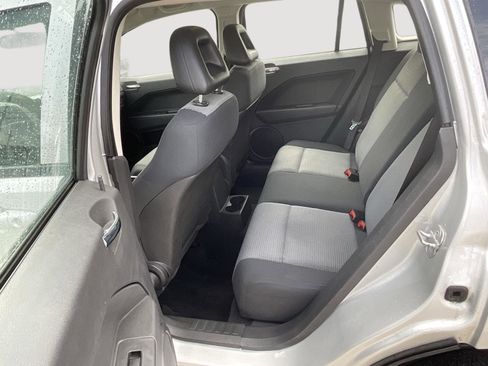 Used 2009 Dodge Caliber SXT image 13