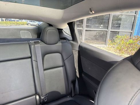 Used 2023 Tesla Model Y Long Range image 15