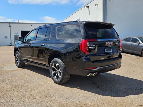 New 2026 GMC Yukon XL AT4 w/ AT4 Premium Package AWD/4WD image 3