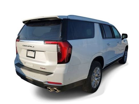 New 2026 GMC Yukon XL Denali w/ Sun & Power Step Package image 5