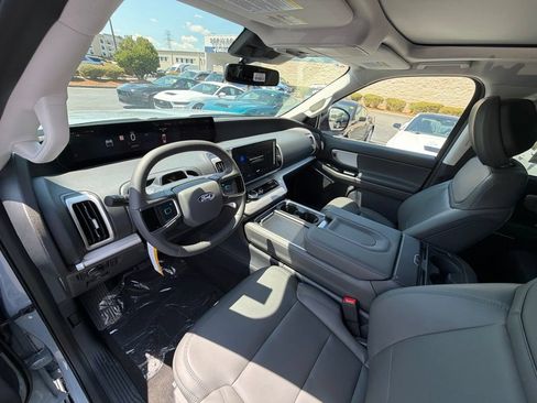 New 2027 Ford Expedition Max Active AWD/4WD image 7