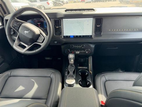 New 2026 Ford Bronco Badlands image 6