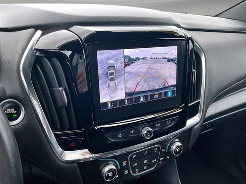 Used 2023 Chevrolet Traverse RS AWD/4WD image 17