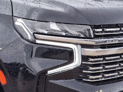 Used 2021 Chevrolet Tahoe Premier w/ Premium Package image 17