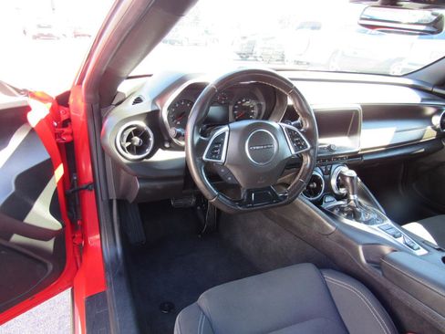 Used 2020 Chevrolet Camaro LT image 13