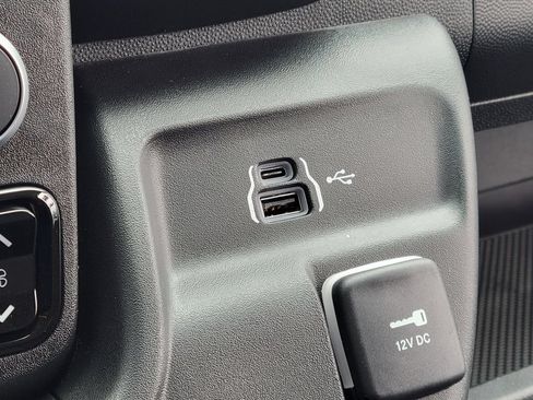 New 2026 RAM ProMaster 2500 w/ Convenience Group FWD image 11