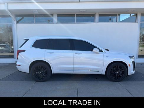 Used 2023 Cadillac XT6 Premium Luxury image 4