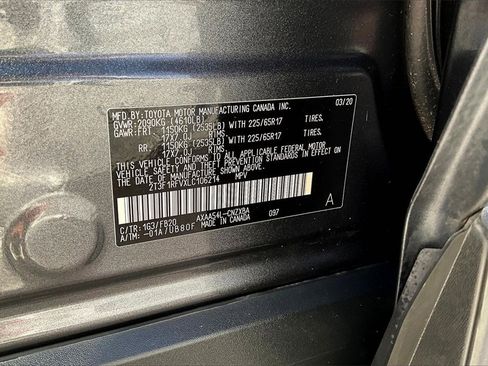 Used 2020 Toyota RAV4 LE image 28