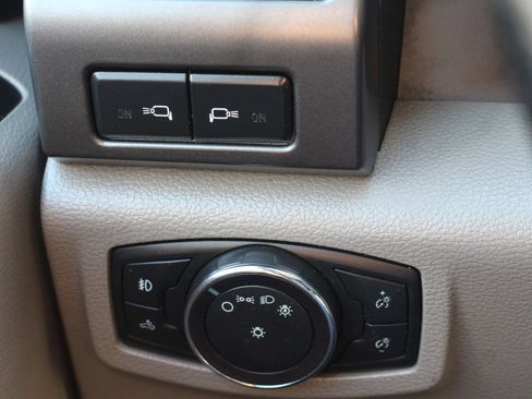 Used 2021 Ford F250 XLT w/ XLT Premium Package AWD/4WD image 20
