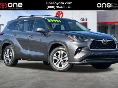 Used 2022 Toyota Highlander XLE
