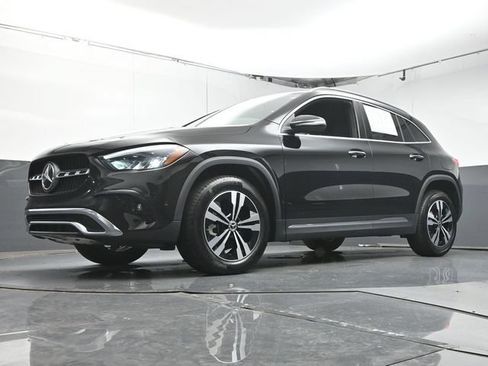 Certified 2025 Mercedes-Benz GLA 250 image 36