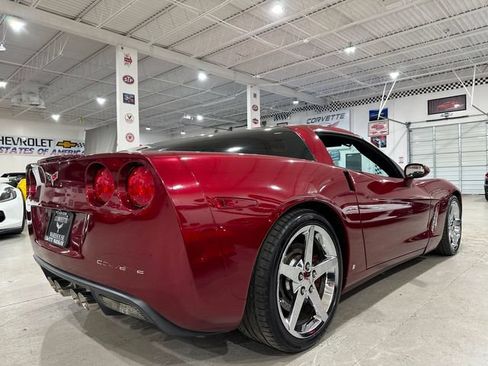 Used 2007 Chevrolet Corvette Coupe w/ Preferred Equipment Group RWD image 3