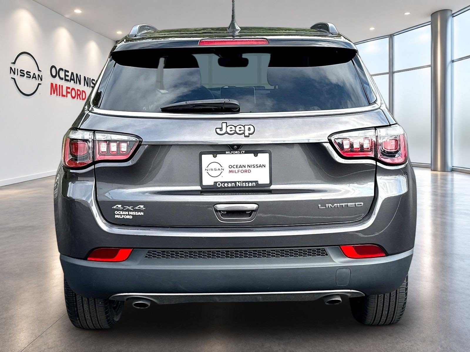 Used 2023 Jeep Compass Limited w/ Sun and Sound Group AWD/4WD image 6