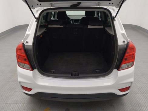 Used 2020 Chevrolet Trax LS w/ Tint and Cruise Package FWD image 29