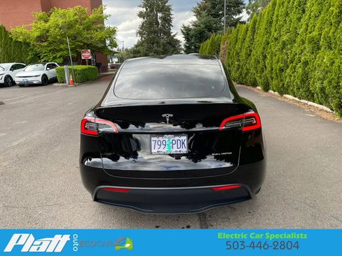 Used 2023 Tesla Model Y Long Range image 8