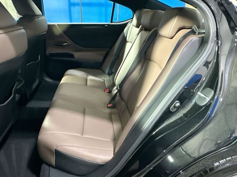 Used 2023 Lexus ES 350 image 34