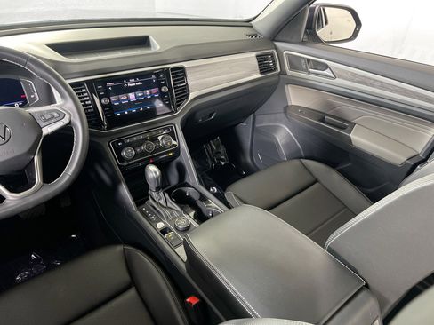 Used 2023 Volkswagen Atlas Cross Sport SE image 22