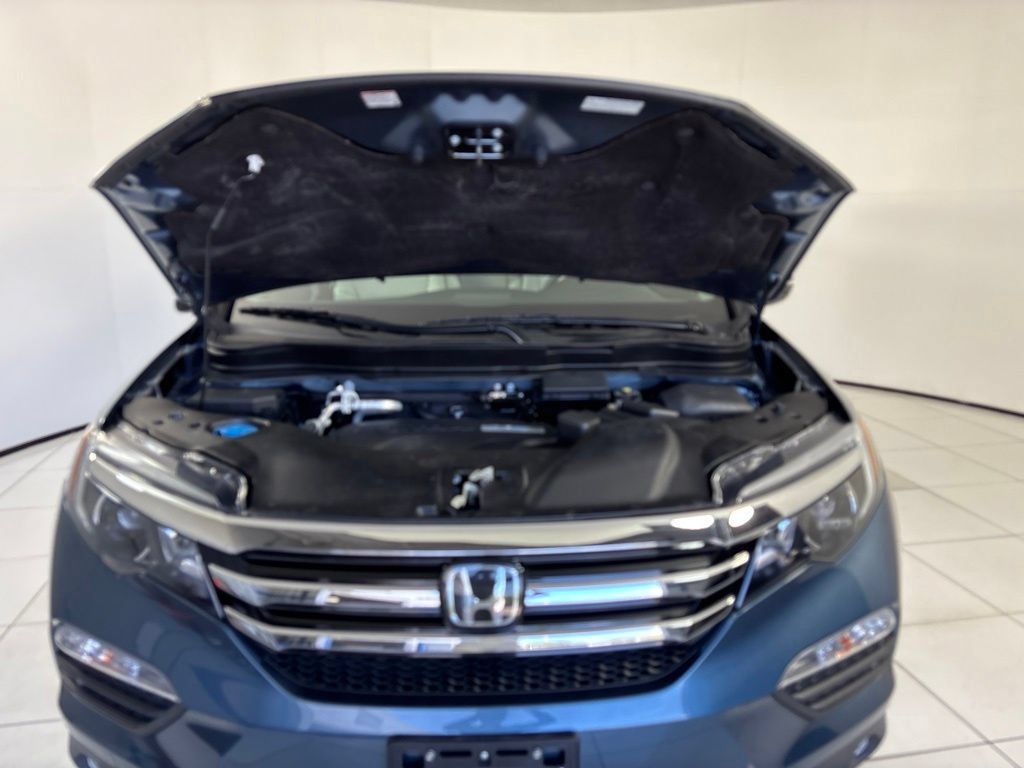 Used 2017 Honda Pilot Touring image 11