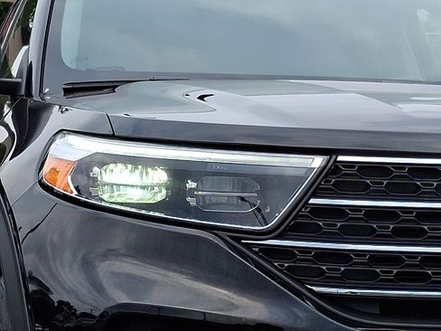 Certified 2023 Ford Explorer XLT AWD/4WD image 9