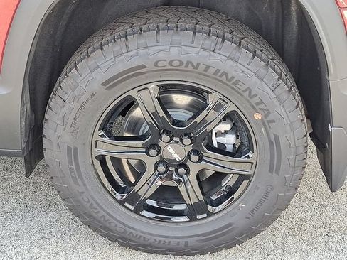 Used 2023 GMC Acadia AT4 w/ Technology Package AWD/4WD image 32