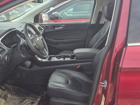 Used 2019 Ford Edge Titanium w/ Equipment Group 301A AWD/4WD image 6